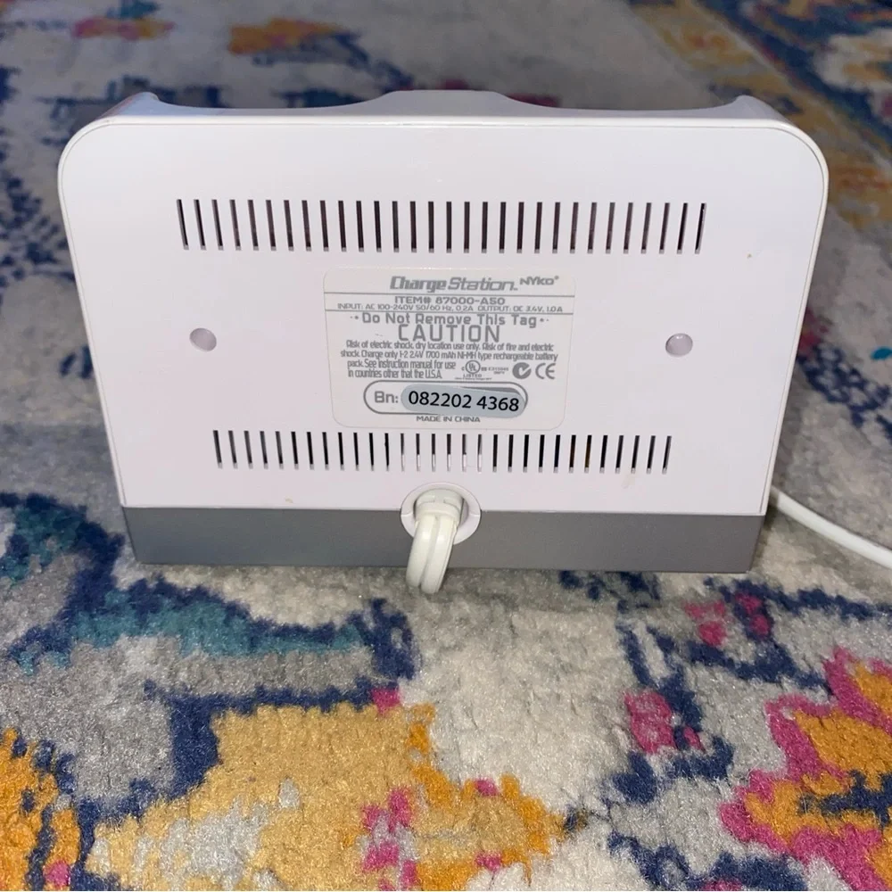 Nyko 87000-A50 Nintendo Wii Remote Charging Docking Station